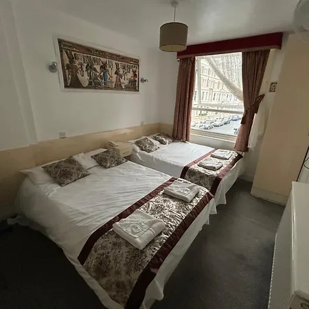 Warwick Road Rooms-3
